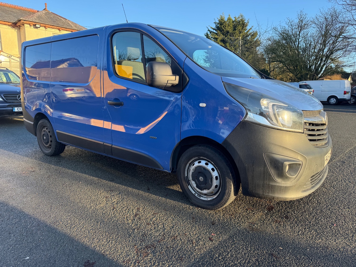 Used Vauxhall Vivaro 2015 for sale - 77107887: Photo 4