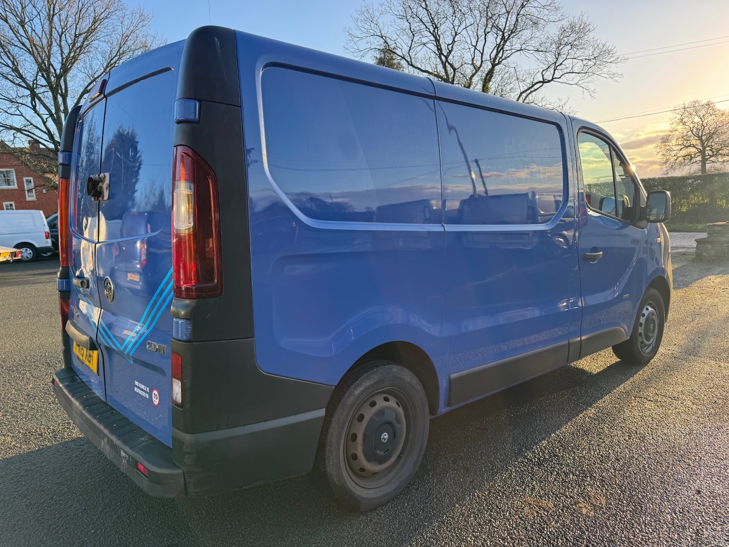 Used Vauxhall Vivaro 2015 for sale - 77107887: Photo 6