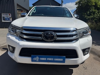 Used Toyota Hilux 2019 for sale - 79100933: Photo