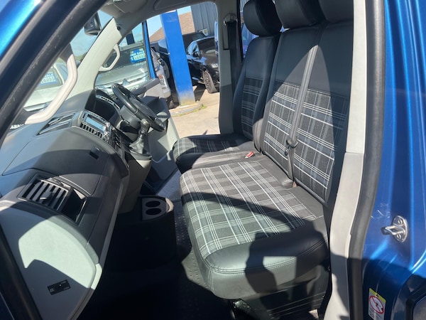 Used Volkswagen Transporter 2015 for sale - 76025950: Photo 10