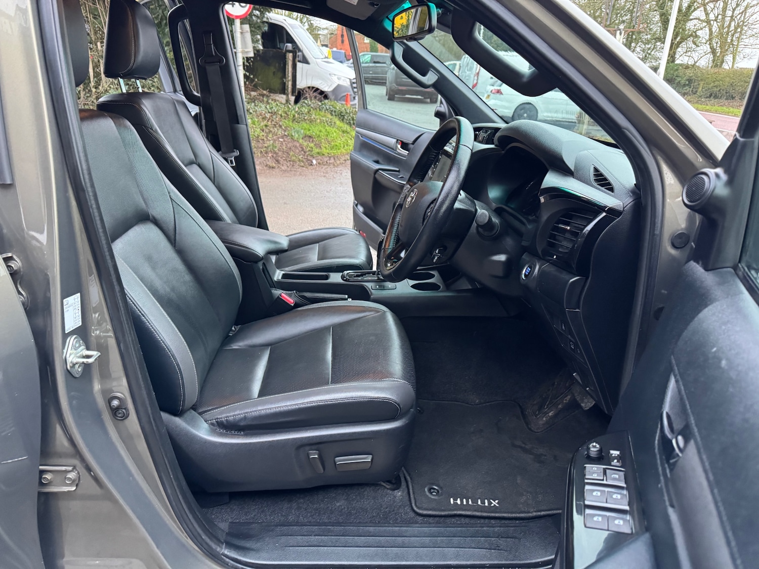 Used Toyota Hilux 2022 for sale - 77285793: Photo 9