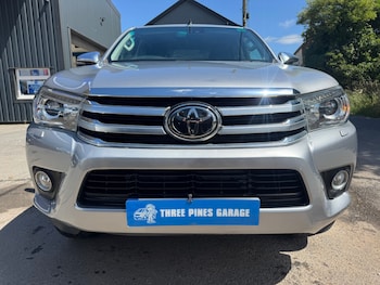 Used Toyota Hilux 2018 for sale - 79100168: Photo