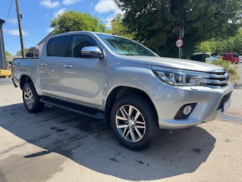 Used Toyota Hilux 2018 for sale - 79100168: Photo