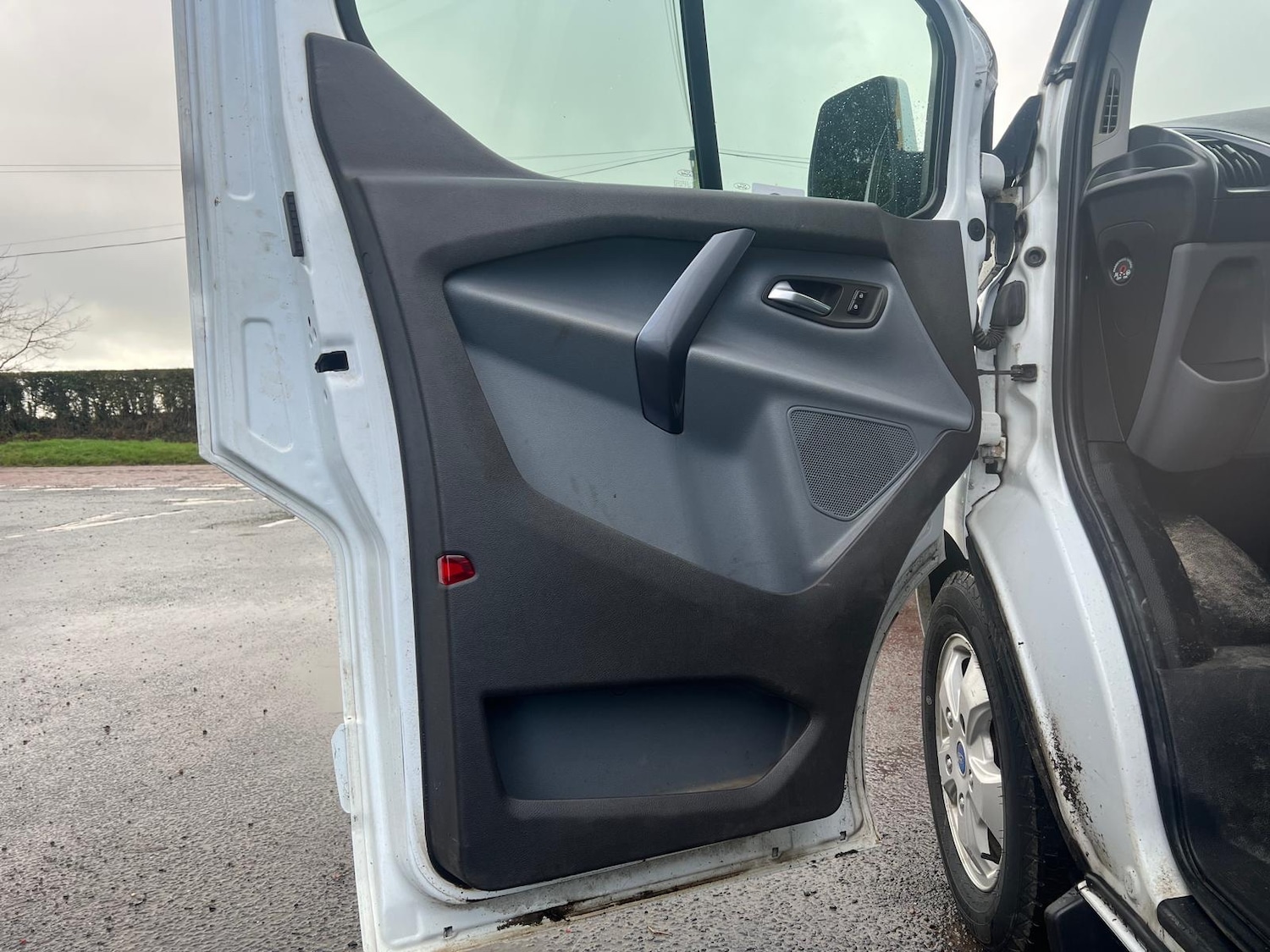 Used Ford Transit Custom 2015 for sale - 77562637: Photo 9