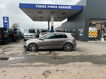 Used Volkswagen Golf 2015 for sale - 76526490: Photo