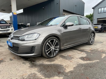 Used Volkswagen Golf 2015 for sale - 76526490: Photo