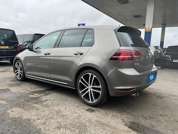 Used Volkswagen Golf 2015 for sale - 76526490: Photo