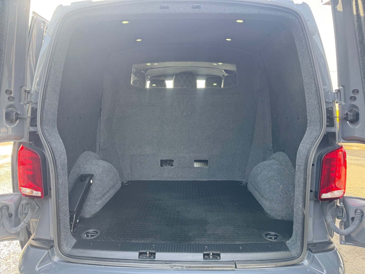 Used Volkswagen Transporter 2021 for sale - 77502926: Photo 11