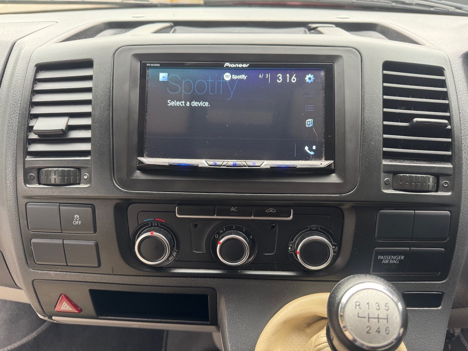 Used Volkswagen Transporter 2012 for sale - 77781539: Photo 19