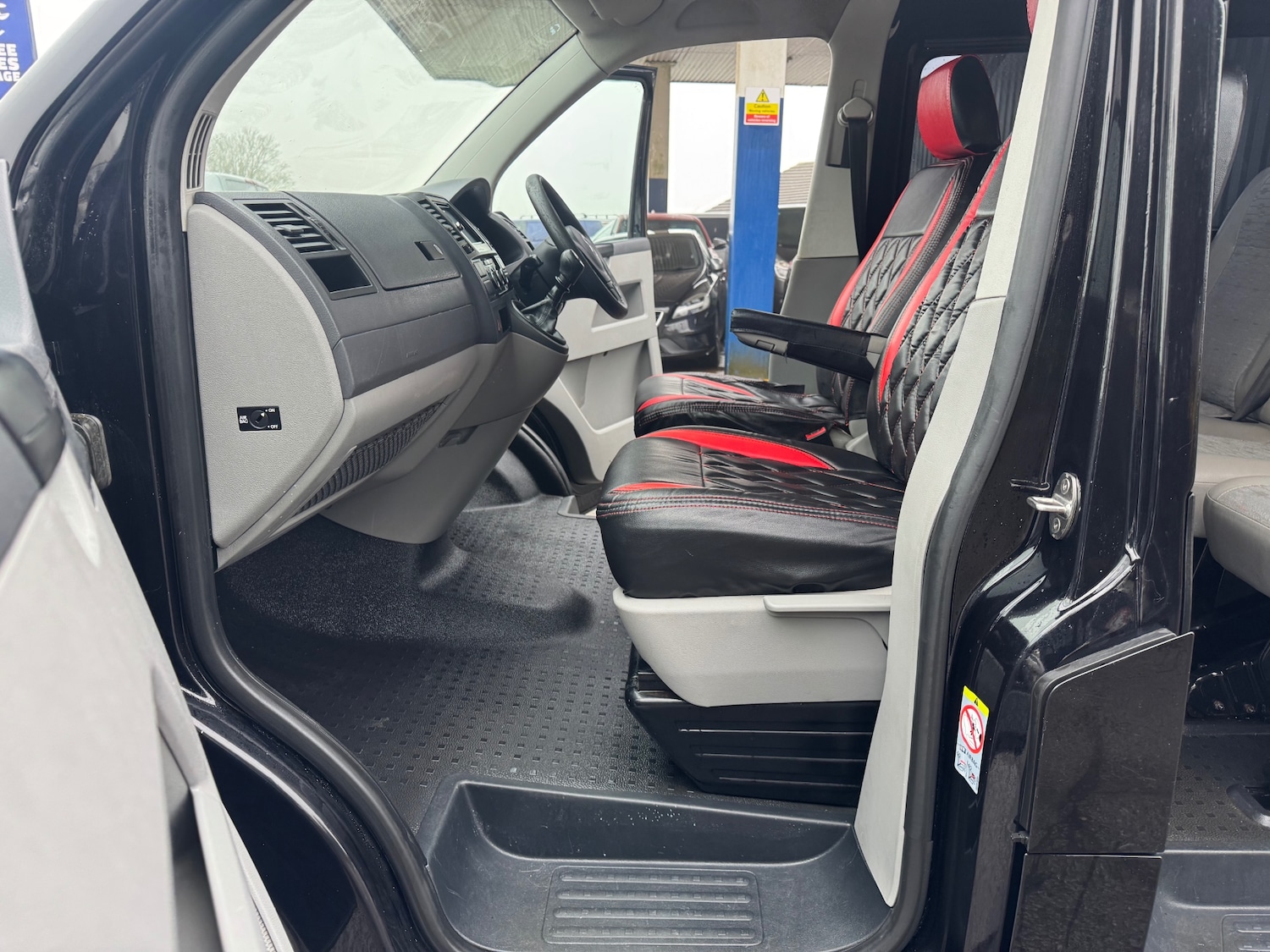 Used Volkswagen Transporter 2013 for sale - 77356843: Photo 14