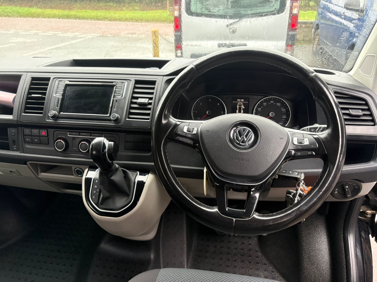 Used Volkswagen Transporter 2017 for sale - 77370438: Photo 12