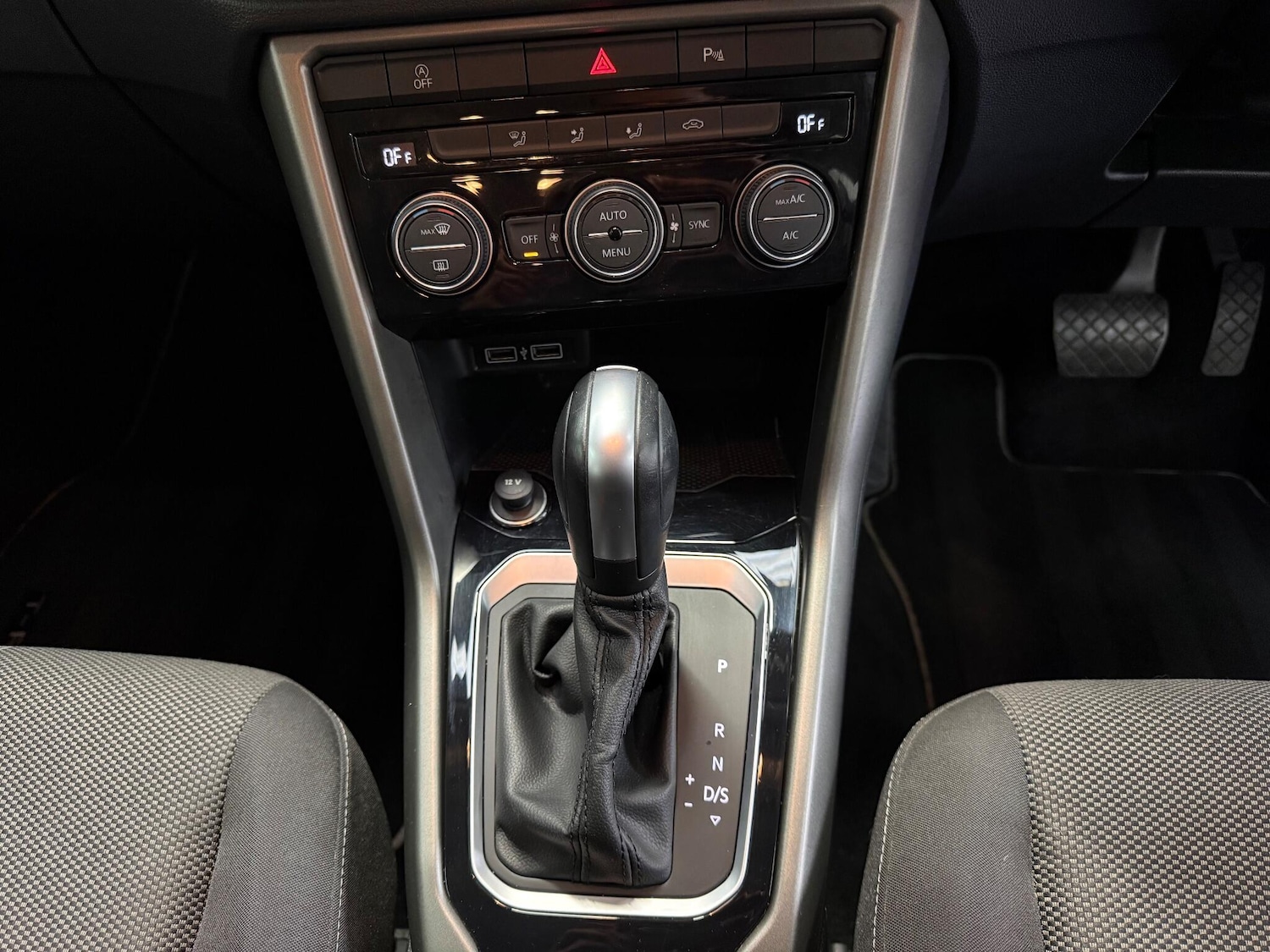 Used Volkswagen T-Roc 2020 for sale - 77098096: Photo 13