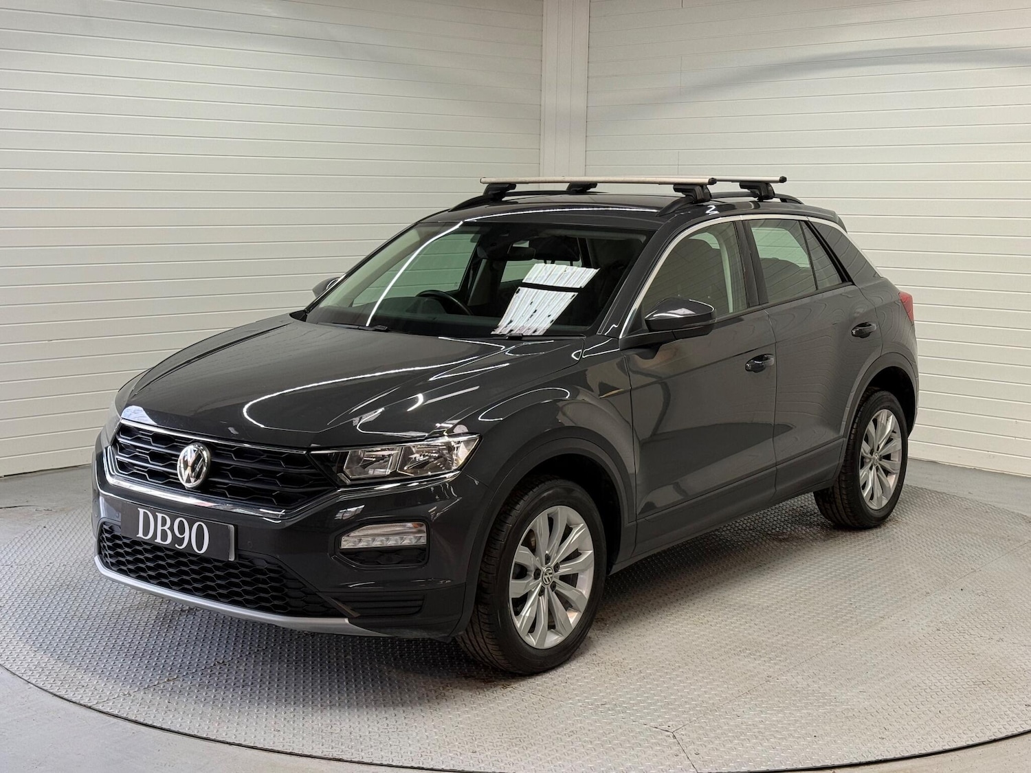 Used Volkswagen T-Roc 2020 for sale - 77098096: Photo 3