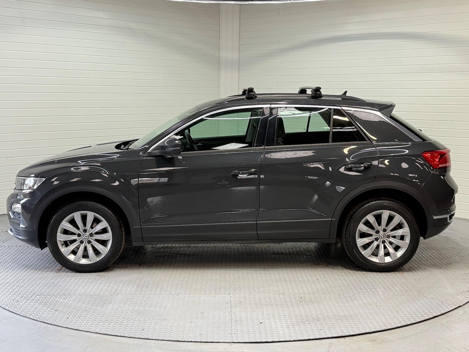 Used Volkswagen T-Roc 2020 for sale - 77098096: Photo 5