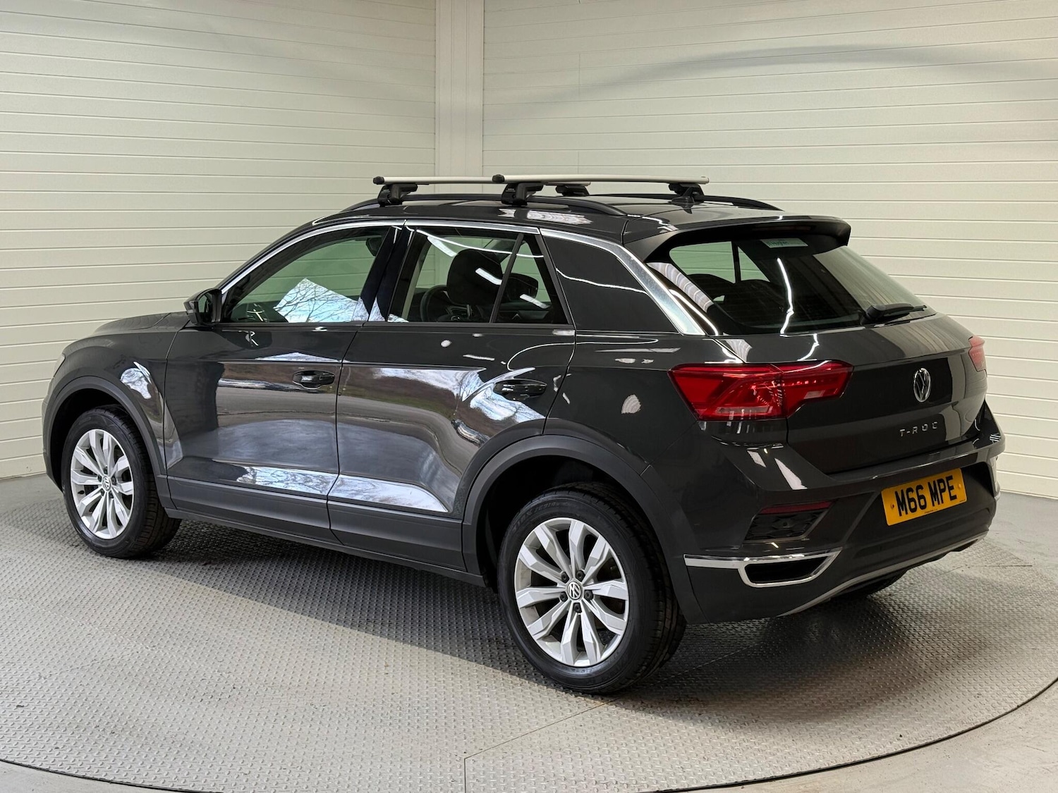 Used Volkswagen T-Roc 2020 for sale - 77098096: Photo 6