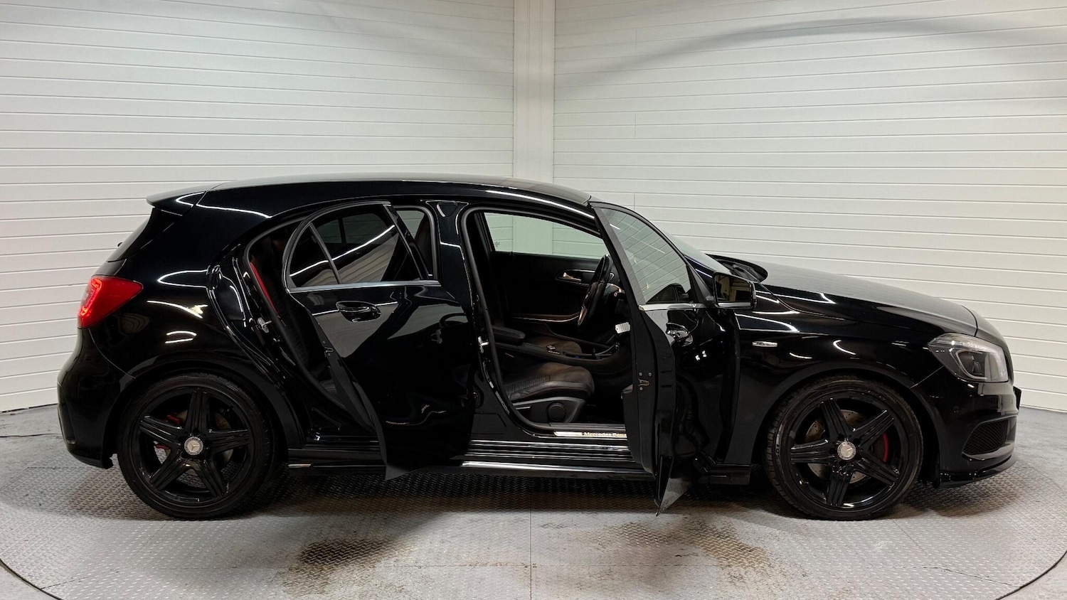 Used Mercedes-Benz A-Class 2013 for sale - 76918566: Photo 12