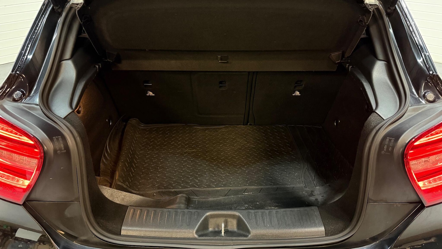 Used Mercedes-Benz A-Class 2013 for sale - 76918566: Photo 38