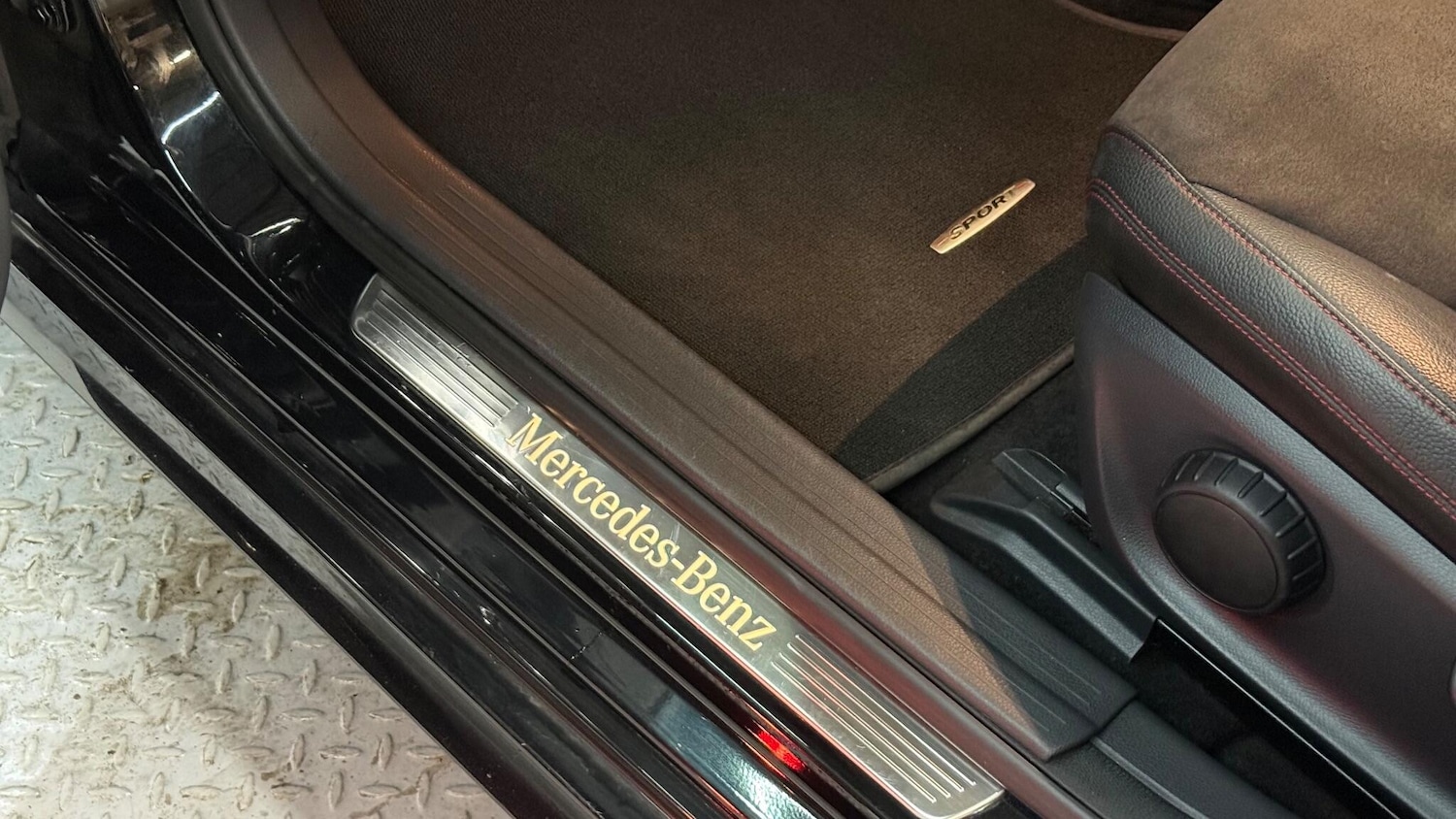 Used Mercedes-Benz A-Class 2013 for sale - 76918566: Photo 44