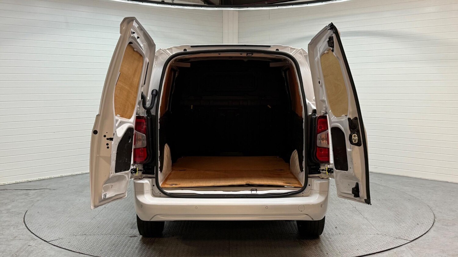 Used Vauxhall Combo for sale - 77737133: Photo 9