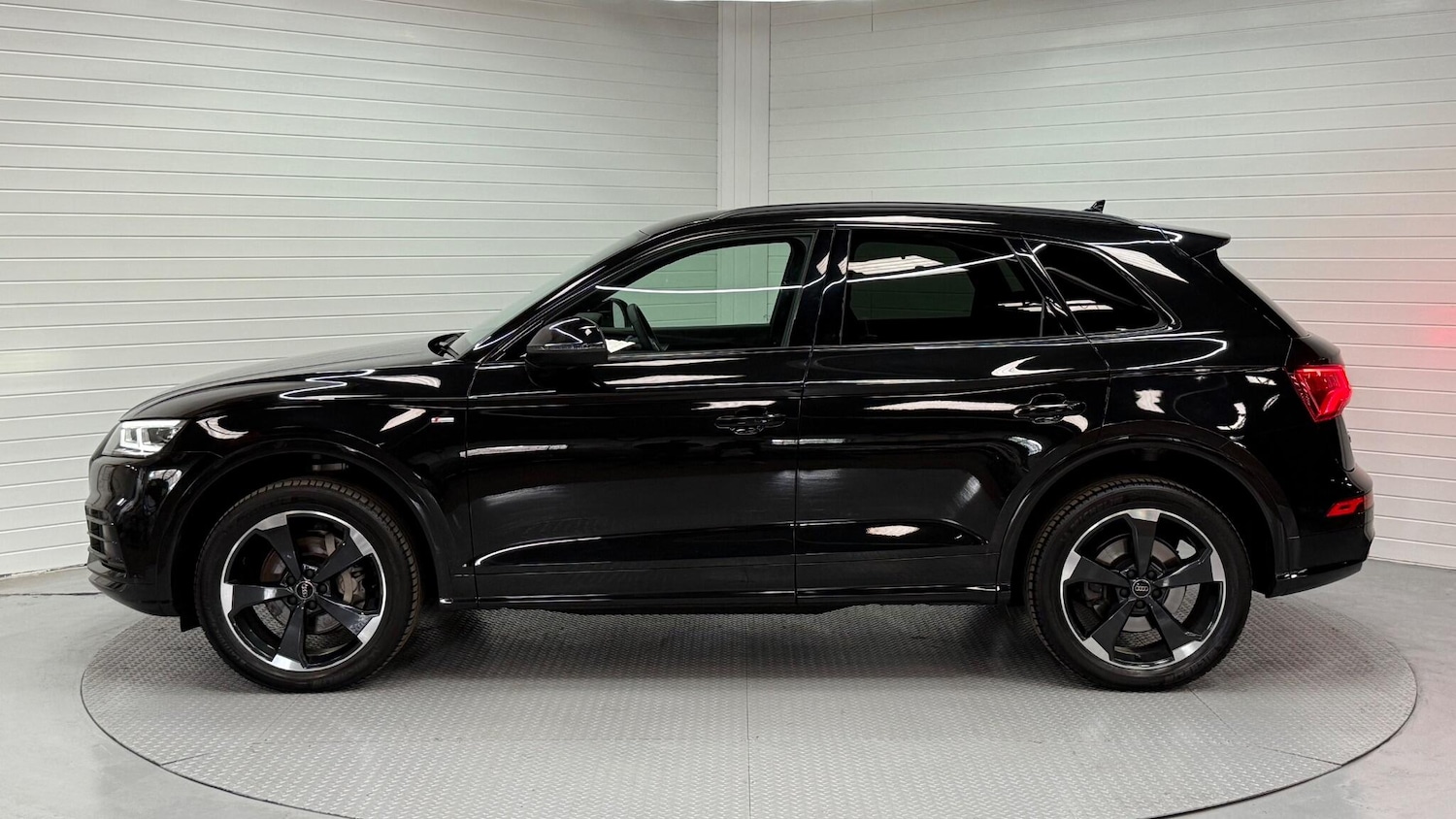 Used Audi Q5 2020 for sale - 75941171: Photo 10