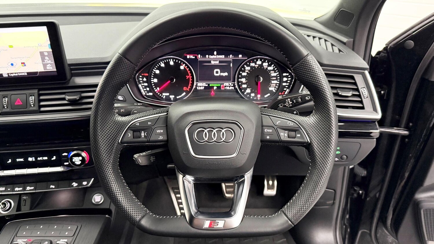 Used Audi Q5 2020 for sale - 75941171: Photo 29