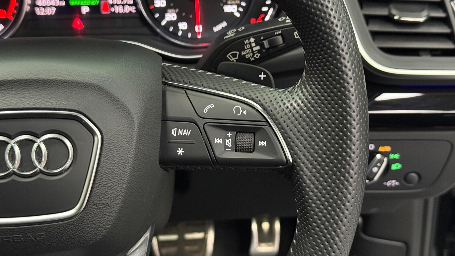 Used Audi Q5 2020 for sale - 75941171: Photo 35