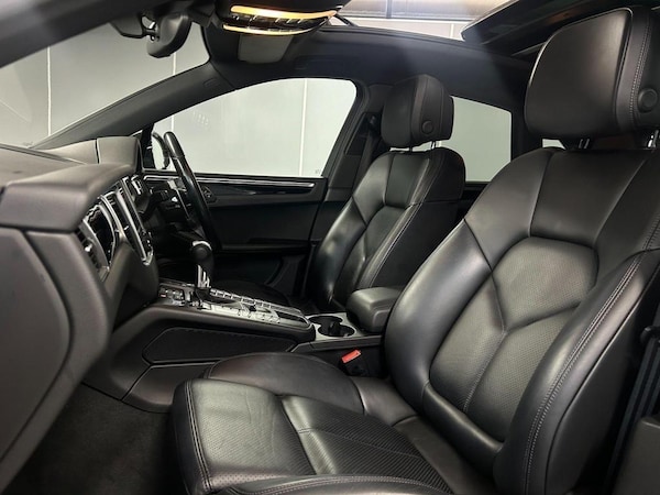 Used Porsche Macan 2017 for sale - 76189355: Photo 13