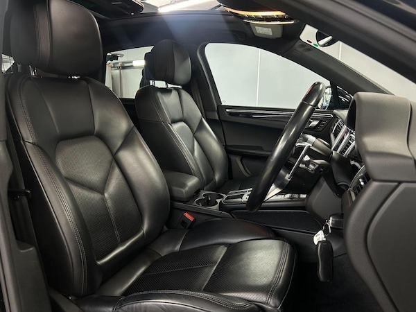 Used Porsche Macan 2017 for sale - 76189355: Photo 16