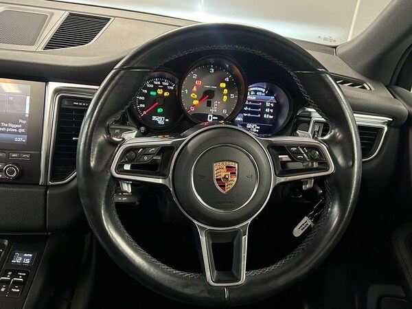 Used Porsche Macan 2017 for sale - 76189355: Photo 25