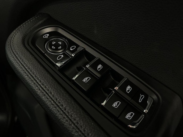 Used Porsche Macan 2017 for sale - 76189355: Photo 27