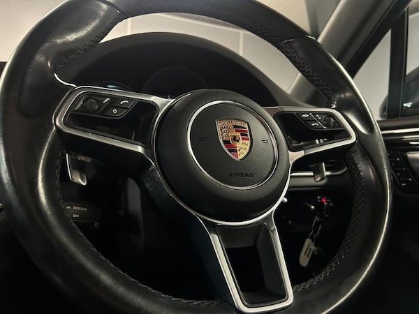 Used Porsche Macan 2017 for sale - 76189355: Photo 32