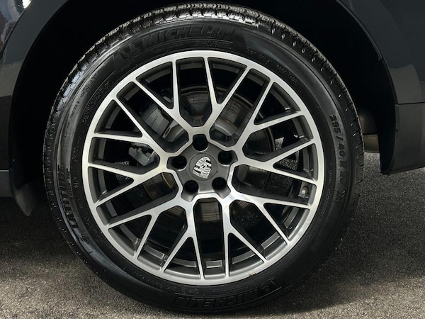 Used Porsche Macan 2017 for sale - 76189355: Photo 38