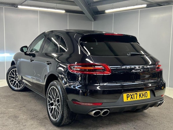 Used Porsche Macan 2017 for sale - 76189355: Photo 3
