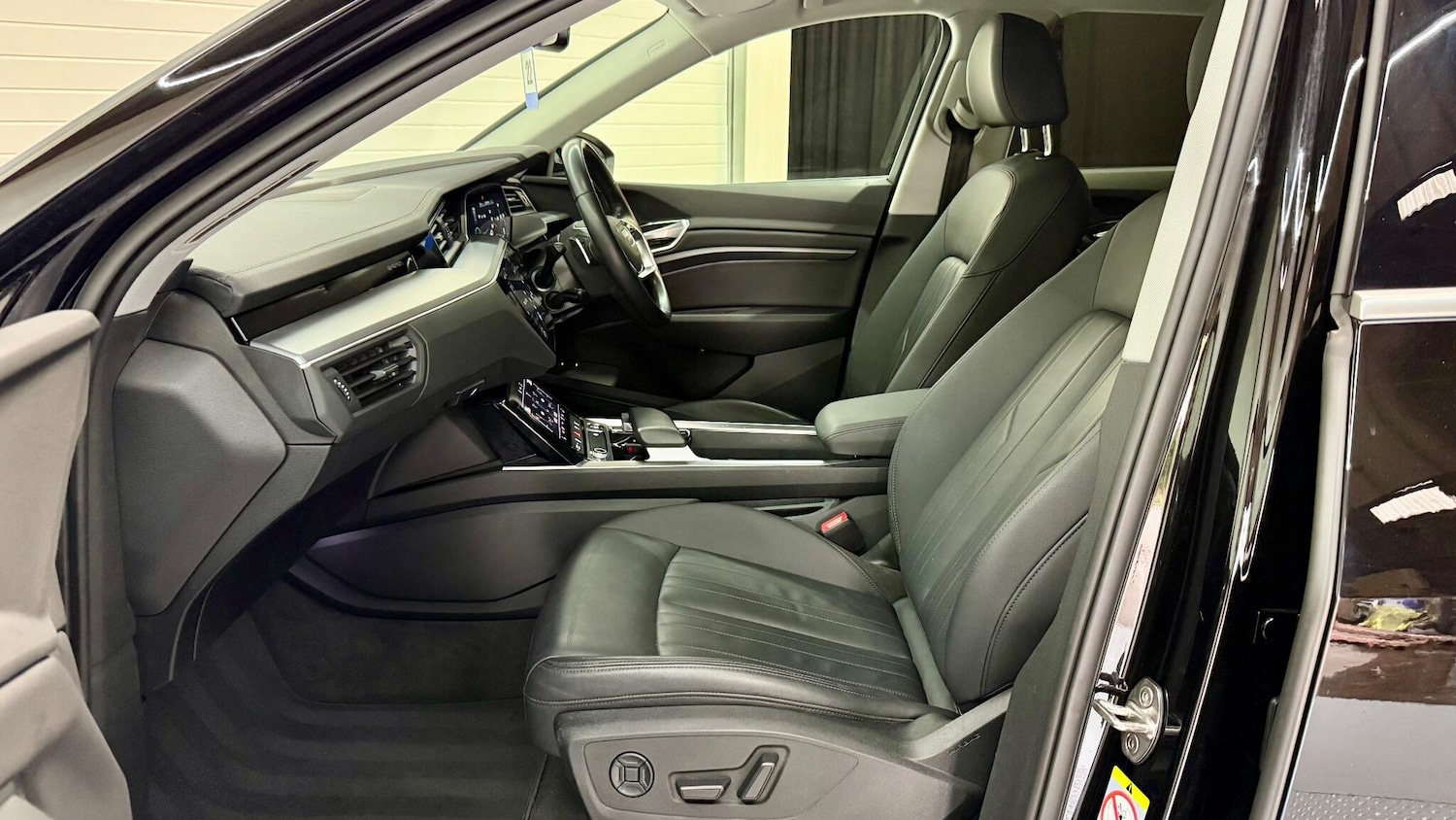 Used Audi e-tron 2021 for sale - 77074583: Photo 50