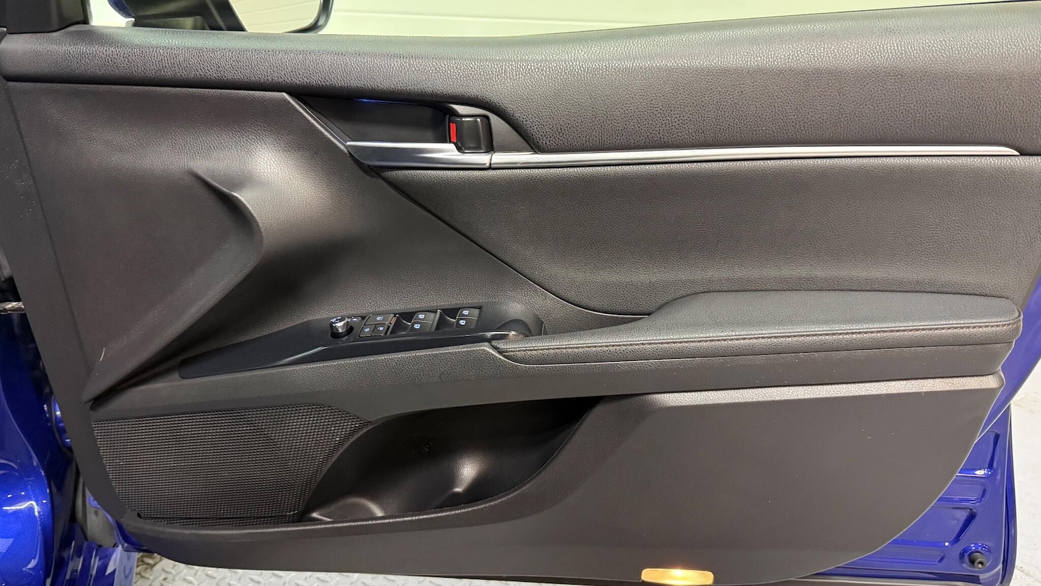 Used Toyota Camry 2021 for sale - 77015407: Photo 23