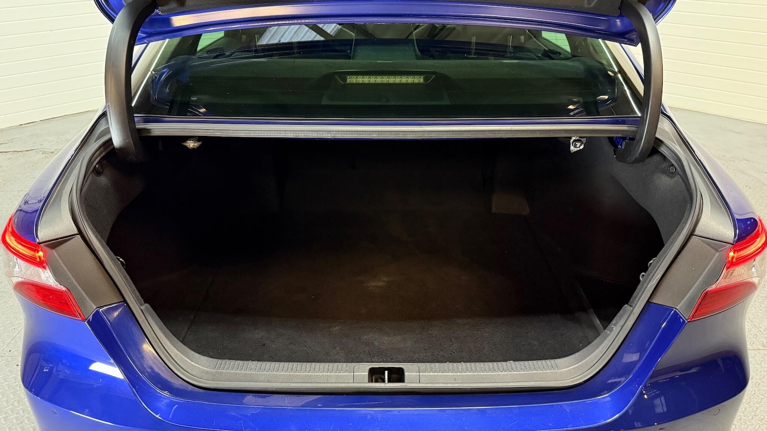 Used Toyota Camry 2021 for sale - 77015407: Photo 42