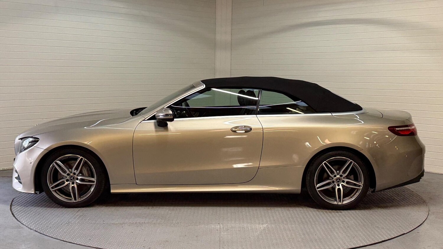 Used Mercedes-Benz E Class for sale - 77657529: Photo 16