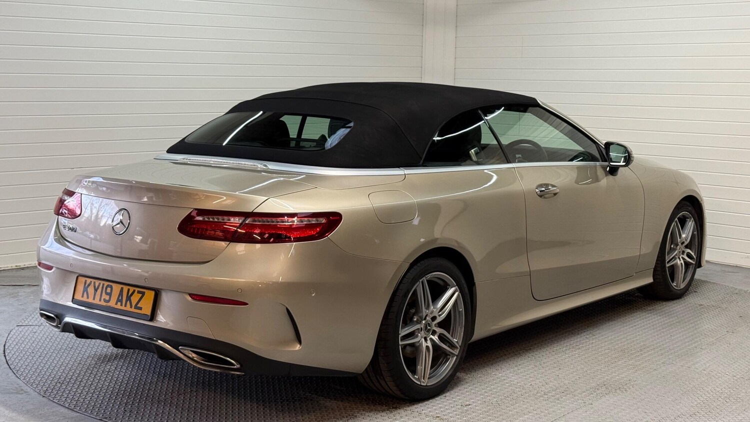 Used Mercedes-Benz E Class for sale - 77657529: Photo 19