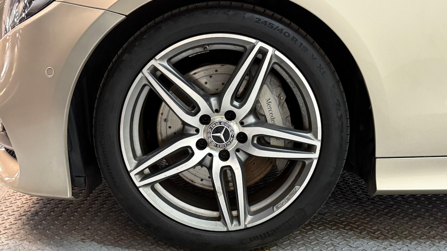 Used Mercedes-Benz E Class for sale - 77657529: Photo 3