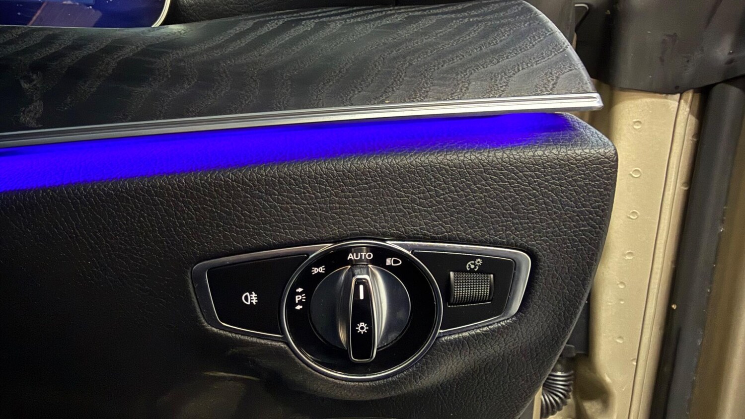 Used Mercedes-Benz E Class for sale - 77657529: Photo 30