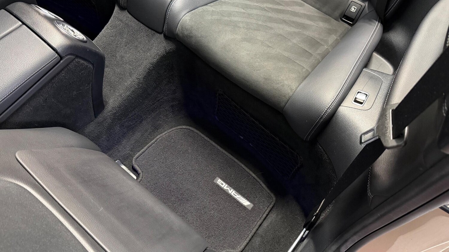 Used Mercedes-Benz E Class for sale - 77657529: Photo 41