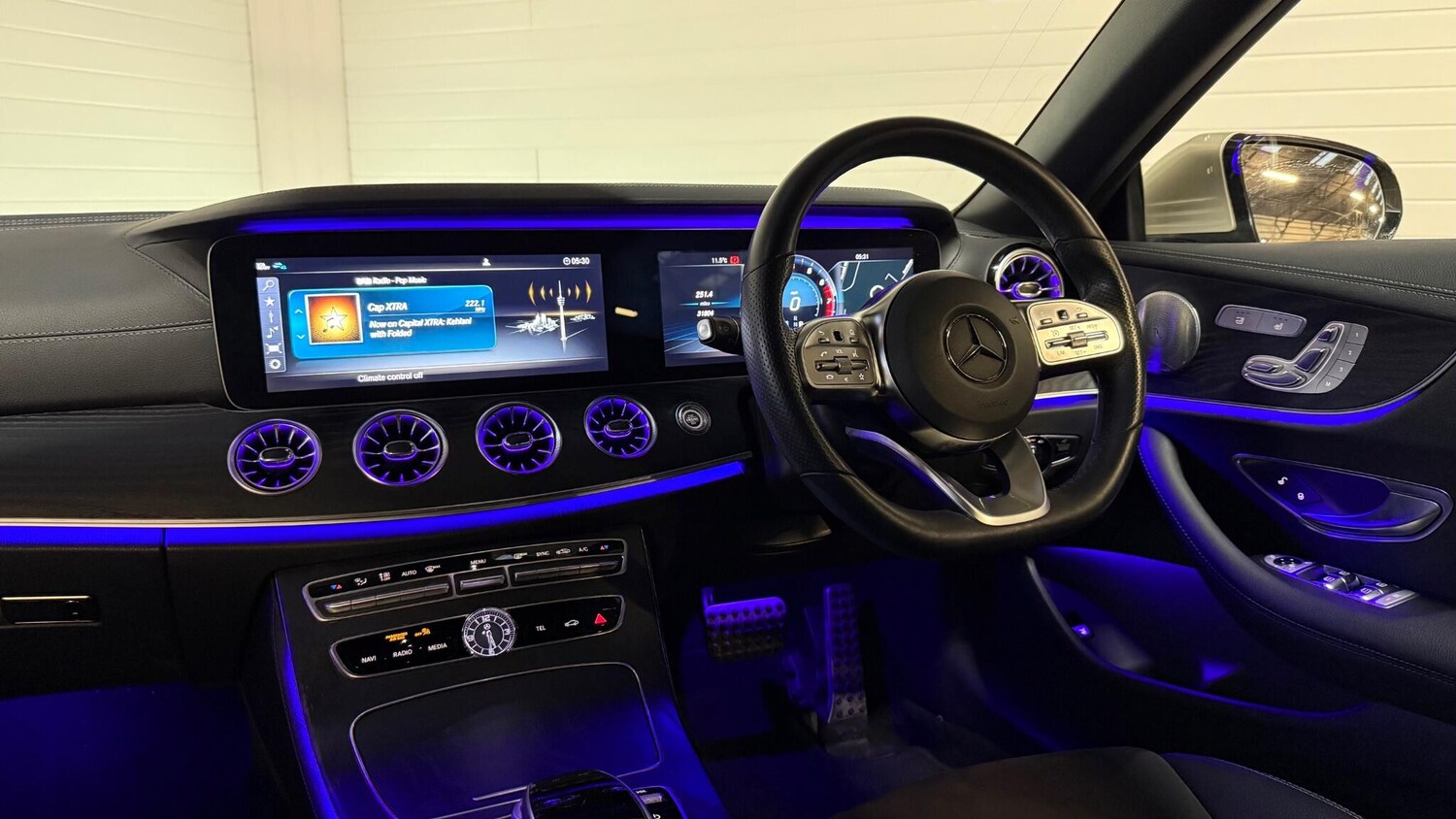 Used Mercedes-Benz E Class for sale - 77657529: Photo 49