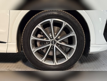 Used Audi Q4 e-tron 2022 for sale - 78562289: Photo