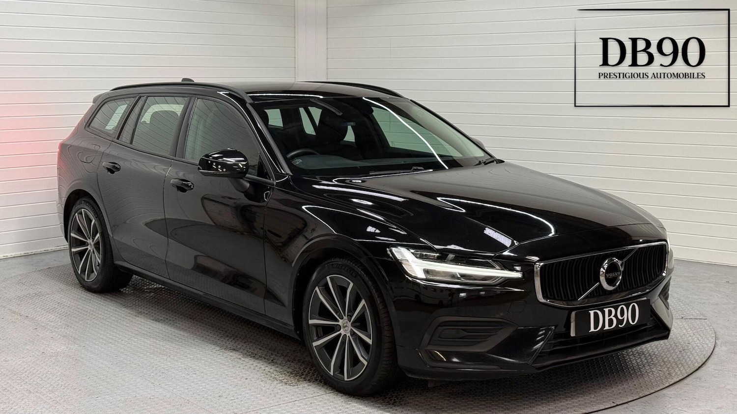 Used Volvo V60 2021 for sale - 77611466: Photo 1
