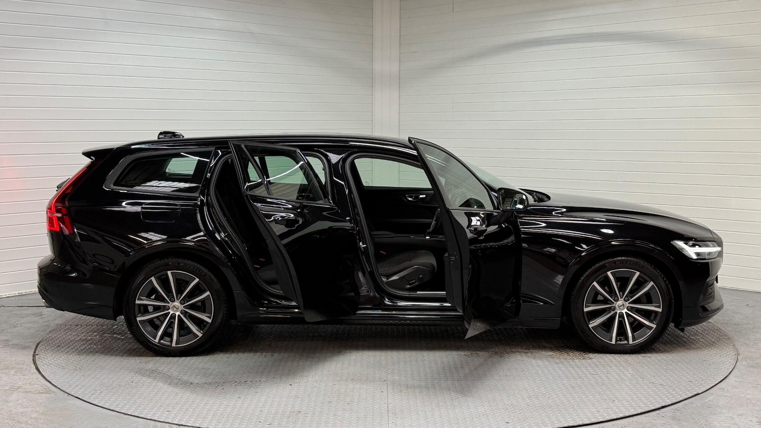 Used Volvo V60 2021 for sale - 77611466: Photo 13