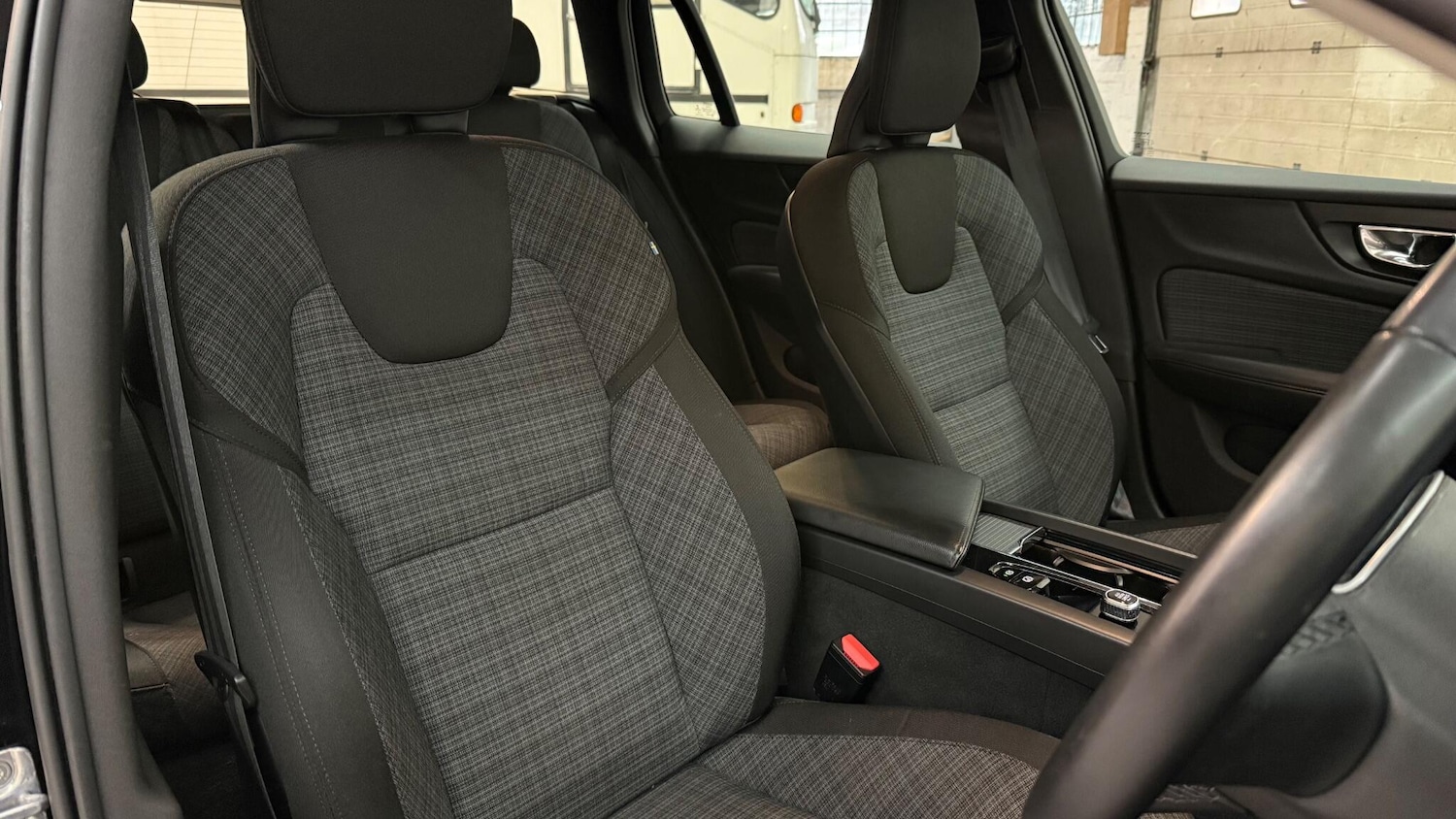 Used Volvo V60 2021 for sale - 77611466: Photo 29