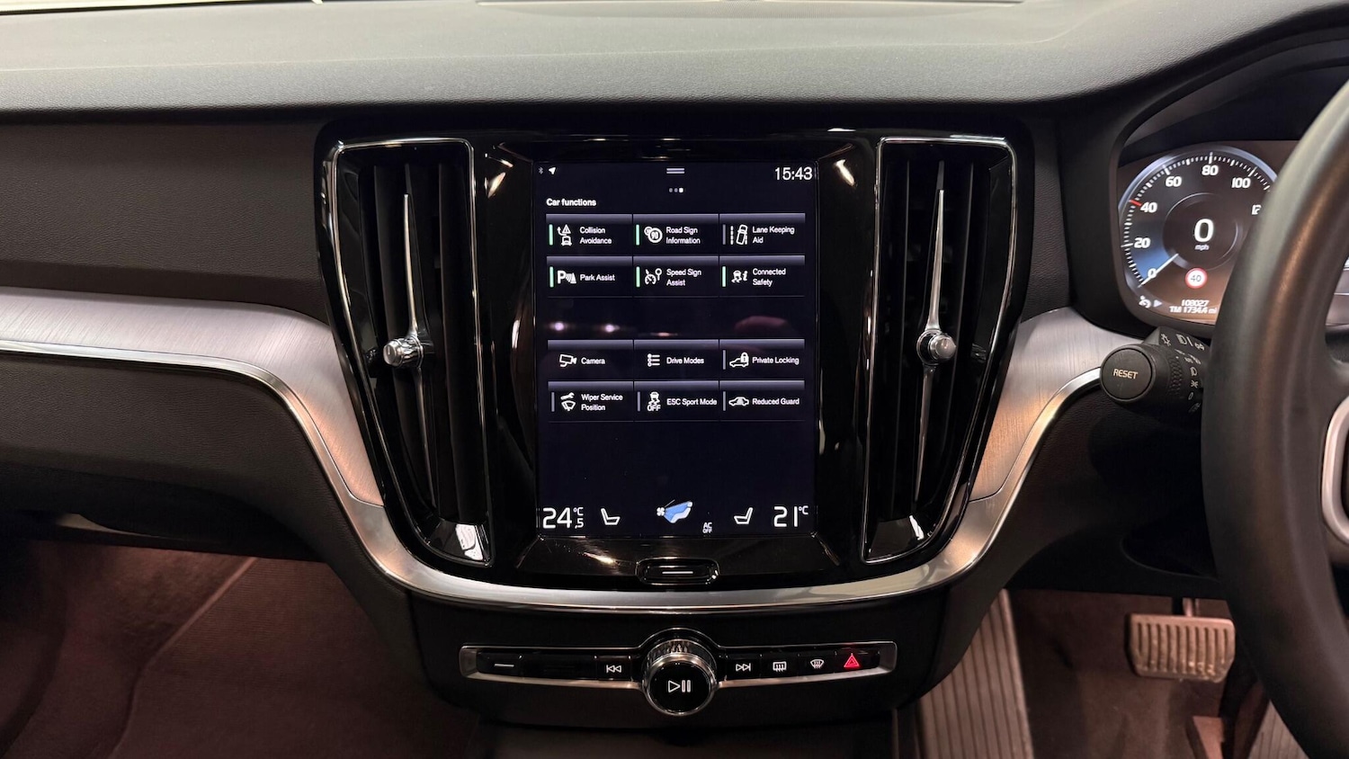 Used Volvo V60 2021 for sale - 77611466: Photo 39