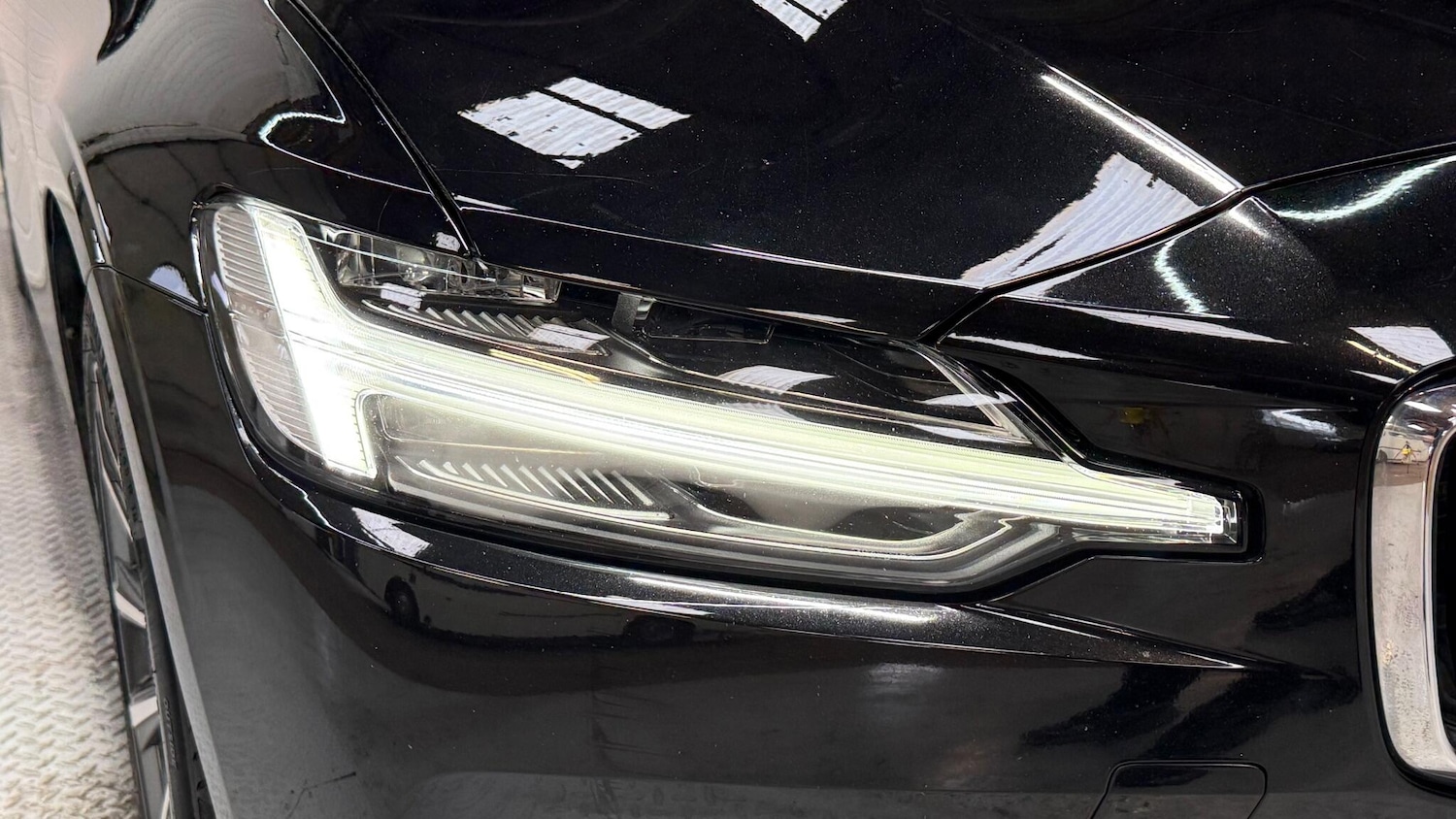 Used Volvo V60 2021 for sale - 77611466: Photo 4