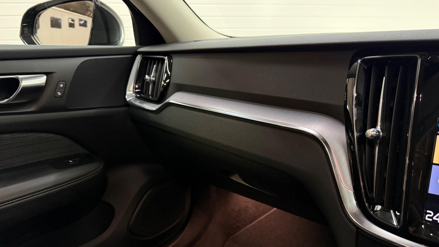 Used Volvo V60 2021 for sale - 77611466: Photo 40