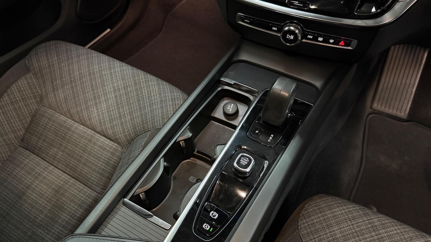 Used Volvo V60 2021 for sale - 77611466: Photo 41